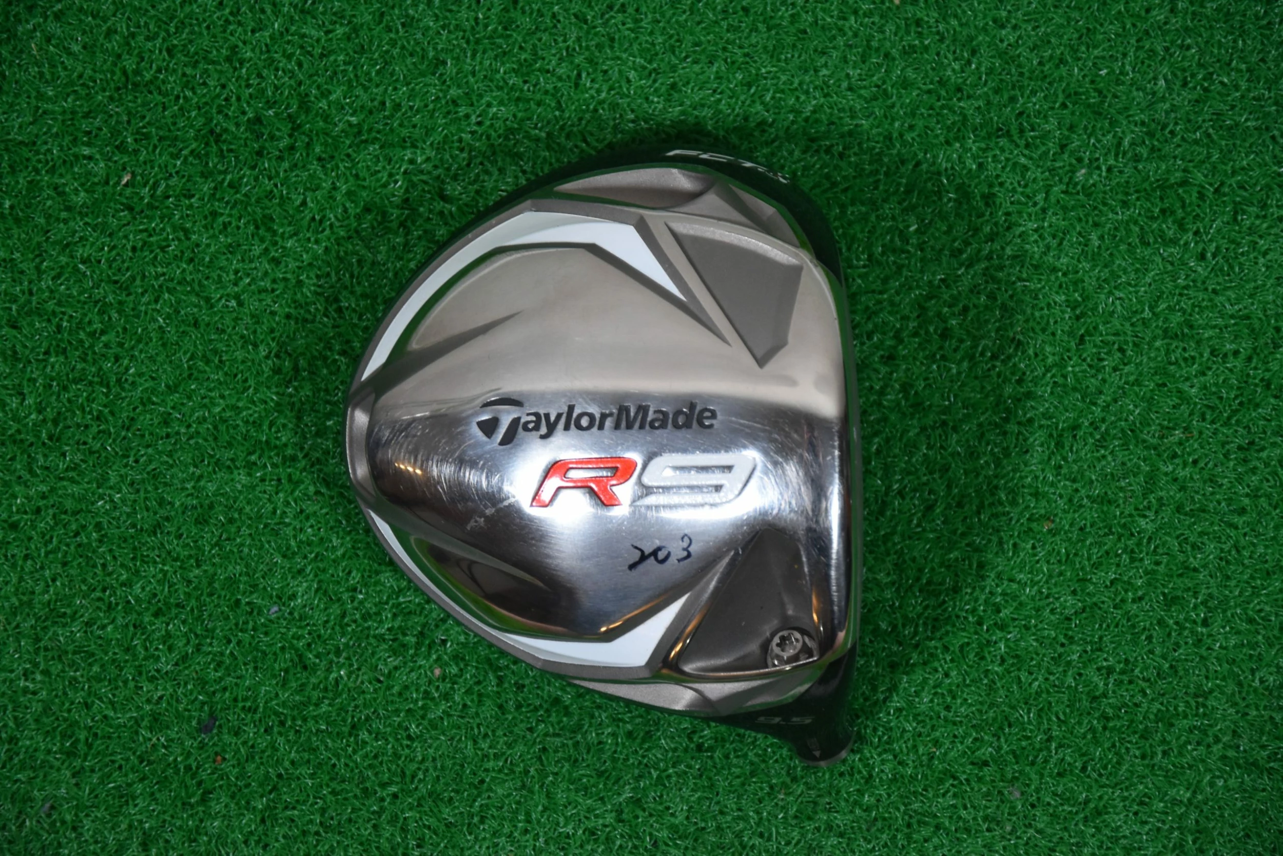 Taylormade R9 Tour Issue Driver 9.5° (Head Only) 1 Taylormade R9 Tour Issue Driver 9.5° (Head Only)